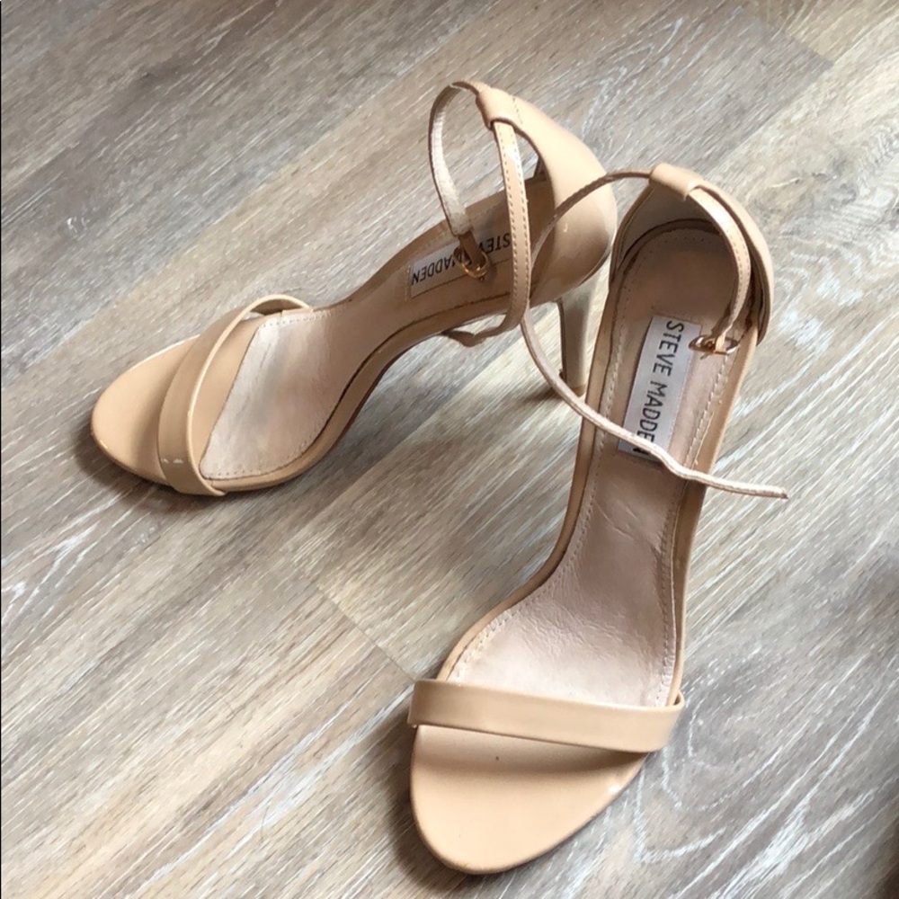 Nude patent leather “Stecy” Steve Madden Heels